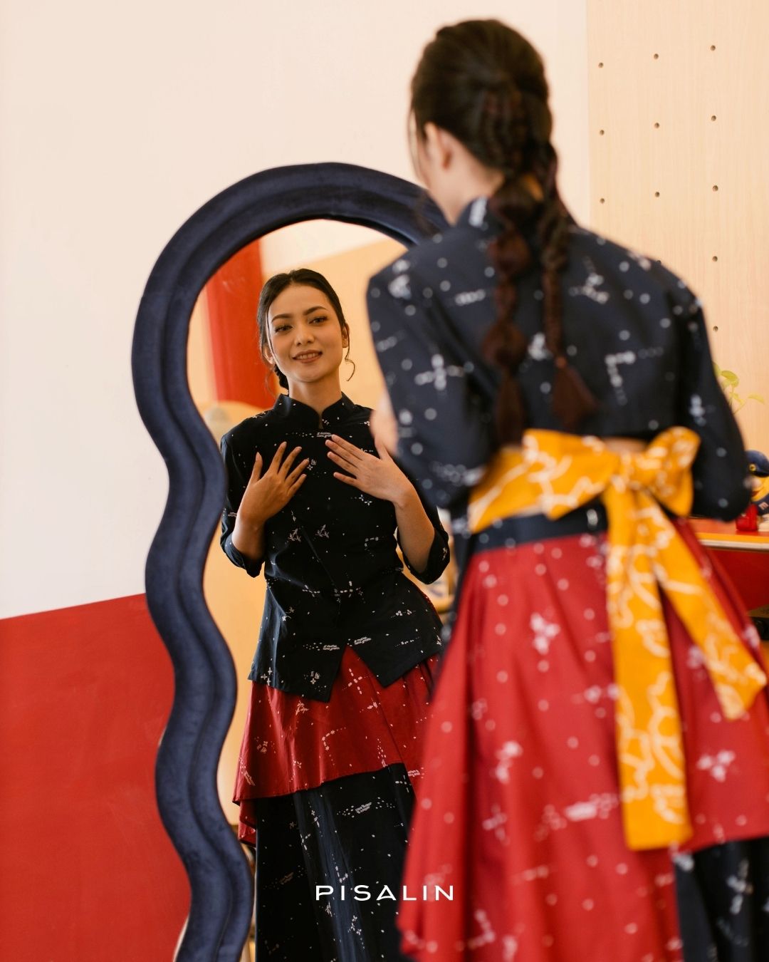 Pisalin Kelana Kala Sore - Kebaya Janggan Kaia