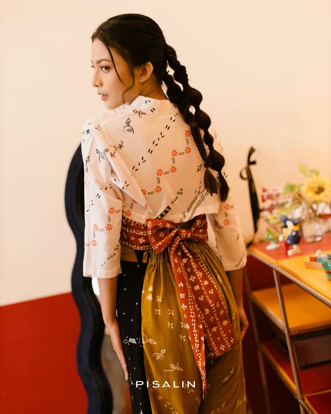 Pisalin Kelana Kala Sore - Kebaya Janggan Kaia