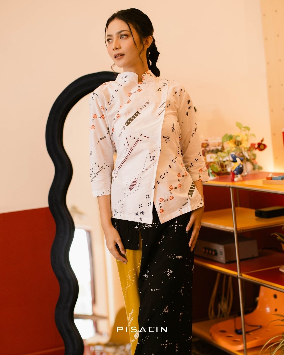 Pisalin Kelana Kala Sore - Kebaya Janggan Kaia