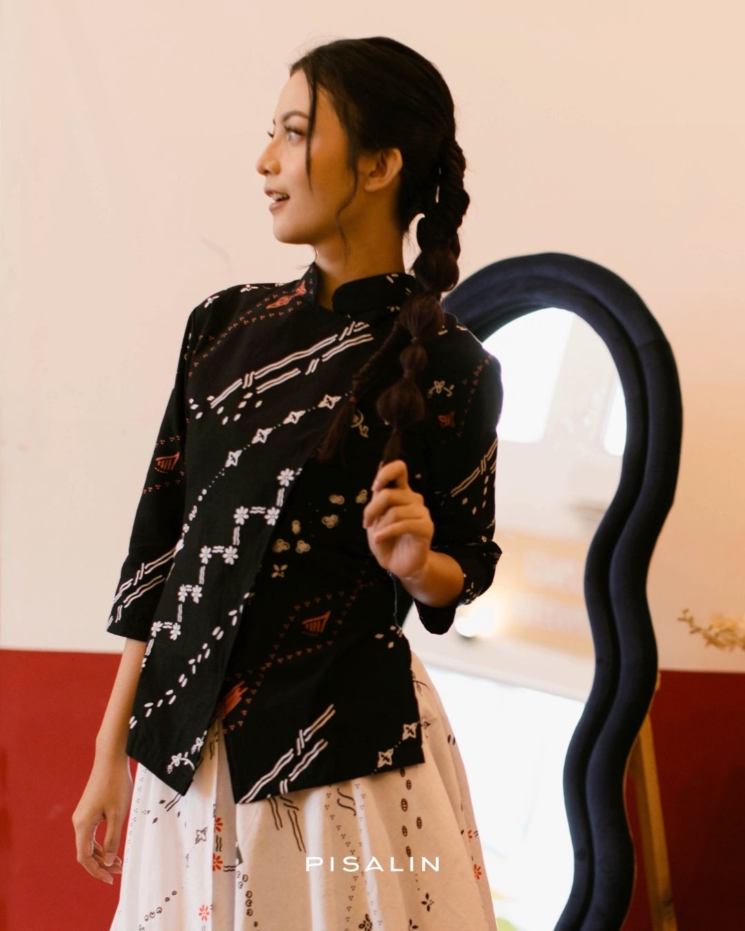 Pisalin Kelana Kala Sore - Kebaya Janggan Kaia